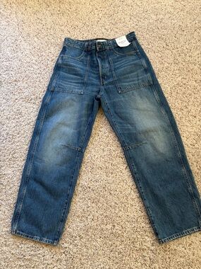 Madewell The darted barrel leg Jean